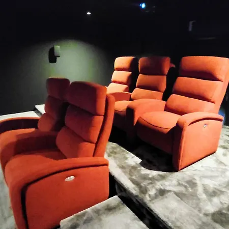 L'experience Cinema Ultime شقة *